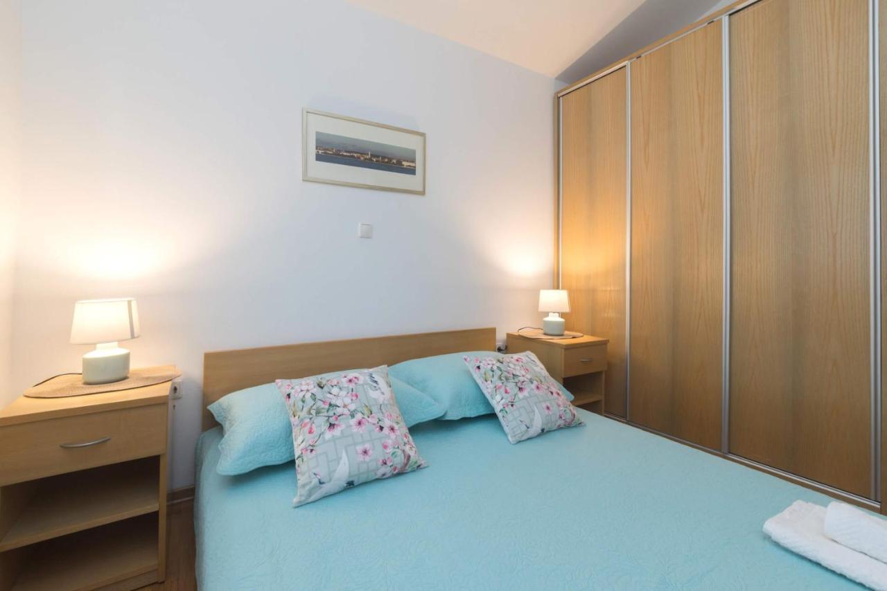 Apartmani Lenka Ugljan Exterior foto